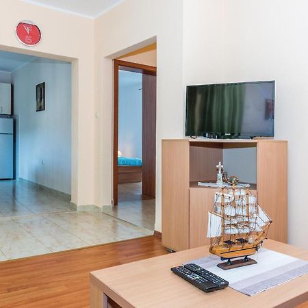 Beautiful Apartment In Raslina With Wifi Zewnętrze zdjęcie