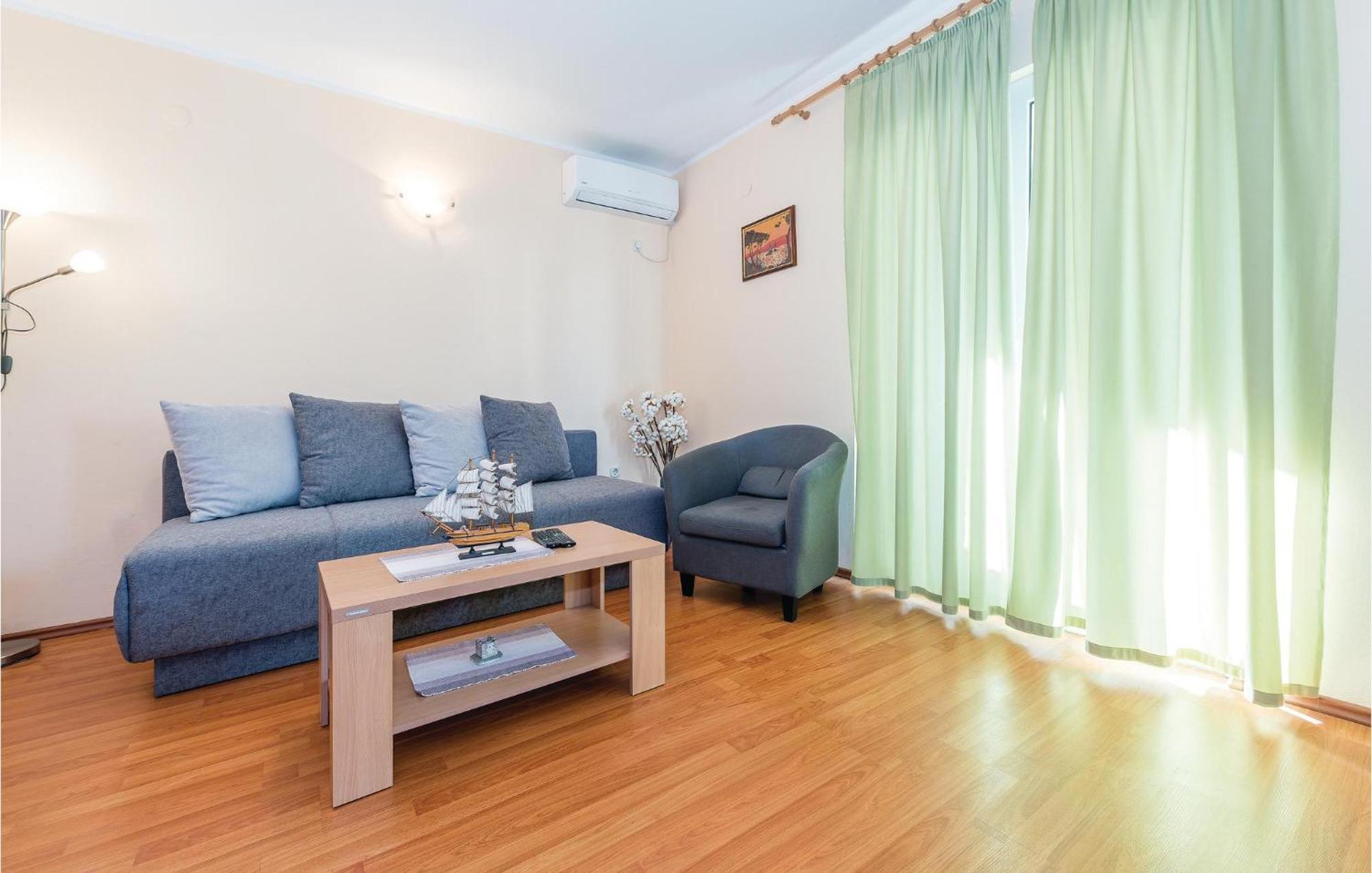 Beautiful Apartment In Raslina With Wifi Zewnętrze zdjęcie